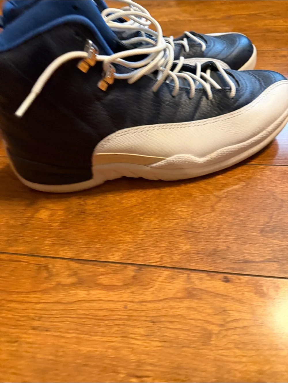Air Jordan 12 retro Men’s Navy Blue and White High-Top Sneakers